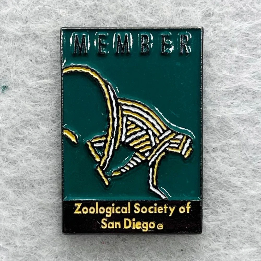 🔮 5/$25 Vintage Zoological Society‎ of San Diego Member Monkey Pin